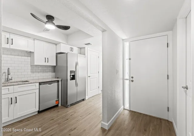 Photo 4 of Townhouse for sale at 254 Queens Ct, Satellite Beach, FL 32937 | MLS# 1083133 | Listing updated on 2026-09-06