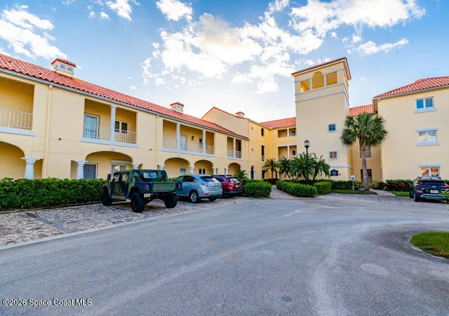 3rd image of 5010 Harmony Cir #306, Vero Beach, FL 32967 | MLS# 1083180