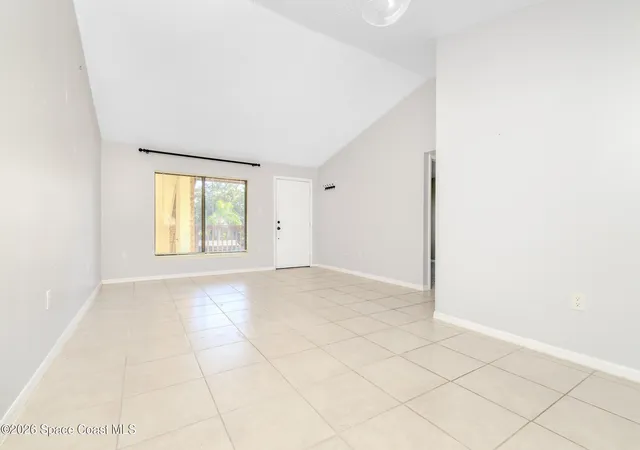 Listing Photo 4 - Condo for sale in building located at 1515 Huntington Ln E, Rockledge, FL 32955 - Unit #922