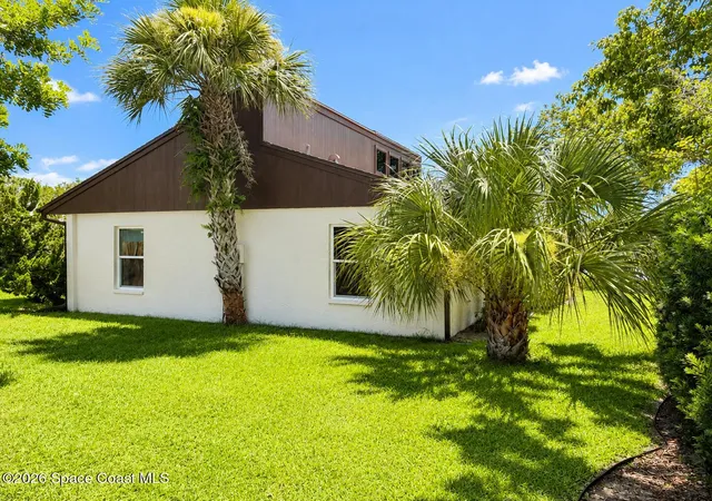 Photo 2 of Sale Pending at 255 Applewood Cir, Melbourne, FL 32940 | MLS# 1083367 | Listing updated on 2026-08-21