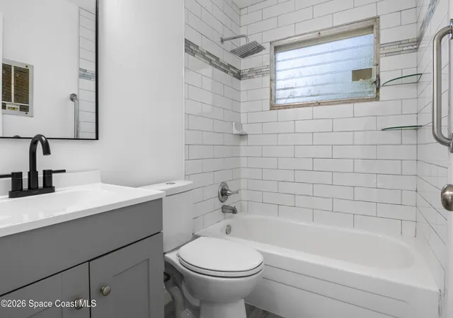 Photo 3 of Single family home for sale at 346 Crown Blvd, Melbourne, FL 32901 | MLS# 1083549 | Listing updated on 2026-08-23