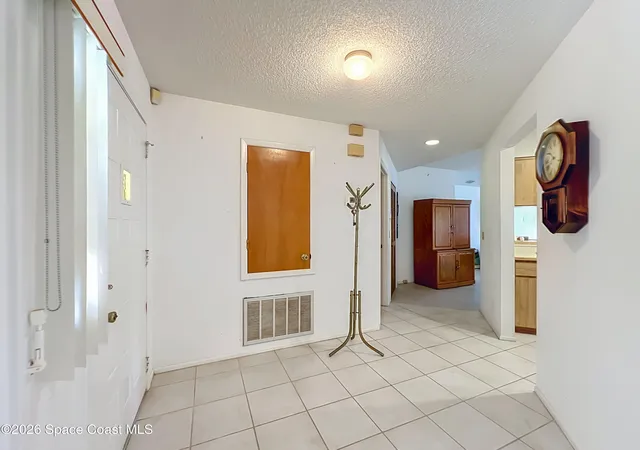 Photo 2 of Single family home for sale at 132 Oak Lake Rd, Melbourne, FL 32901 | MLS# 1083398 | Listing updated on 2026-09-13