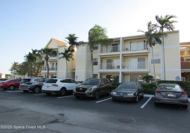 2nd image of 1850 Charlesmont Dr, Indialantic, FL 32903