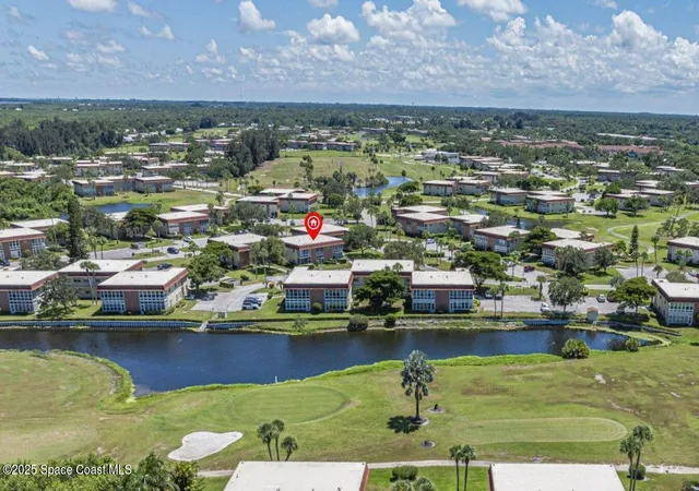 2nd image of 75 Royal Oak Ct #204, Vero Beach, FL 32962 | MLS# 1083508