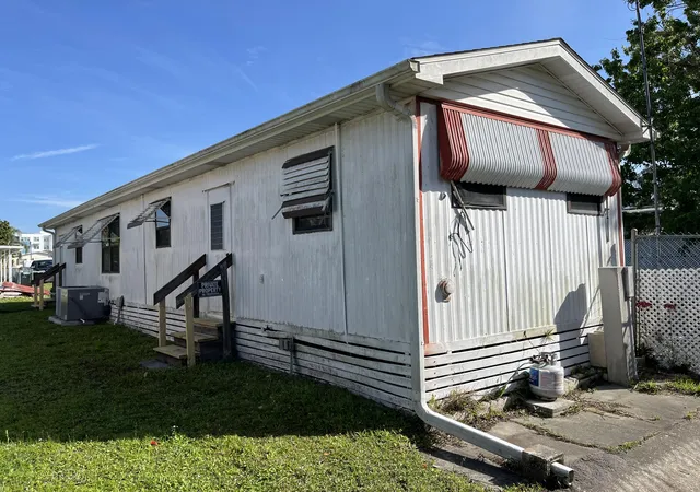 Photo 4 of Manufactured home for sale at 2536 Haverhill Rd NE, Palm Bay, FL 32905 | MLS# 1083567 | Listing updated on 2026-07-29
