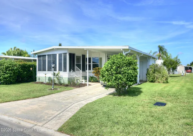 Photo 1 of Manufactured home for sale at 912 Oriole Cir, Sebastian, FL 32976 | MLS# 1083563 | Listing updated on 2026-09-18