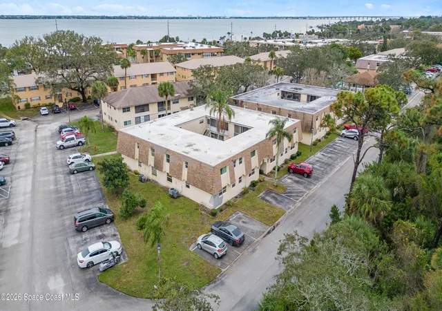 2nd image of 3135 Shady Dell Ln #218, Melbourne, FL 32935 | MLS# 1083784