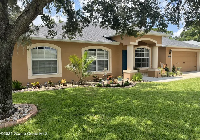 Photo 3 of Sale Pending at 3305 Soft Breeze Cir, Melbourne, FL 32904 | MLS# 1083617 | Listing updated on 2026-08-23
