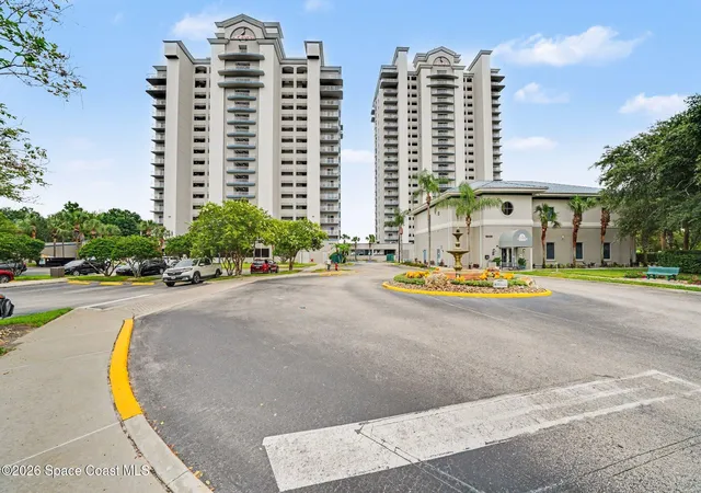 Photo 4 of Sale Pending at 13415 Blue Heron Beach Dr #1001, Orlando, FL 32821 | MLS# 1083618 | Listing updated on 2026-08-25