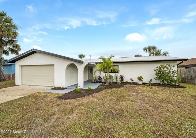 Photo 1 of Single family home for sale at 1730 E Riviera Dr, Merritt Island, FL 32952 | MLS# 1083709 | Listing updated on 2026-07-31