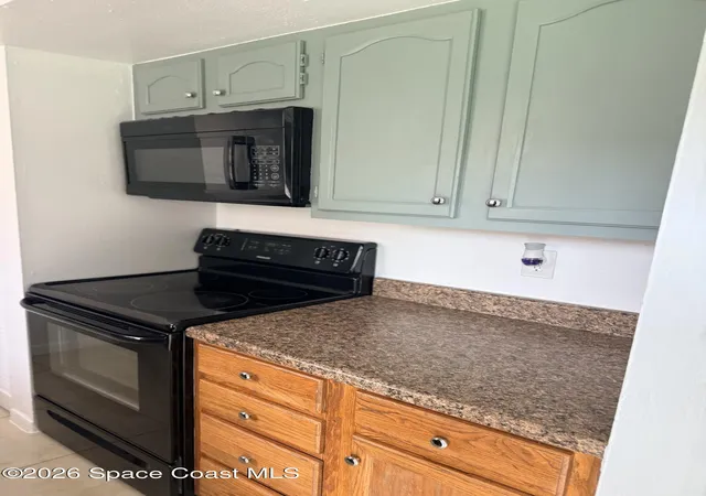3rd image of 1300 Arlington Ln Ne #124, Palm Bay, FL 32905 | MLS# 1083637