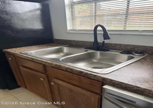 5th image of 1300 Arlington Ln Ne #124, Palm Bay, FL 32905 | MLS# 1083637