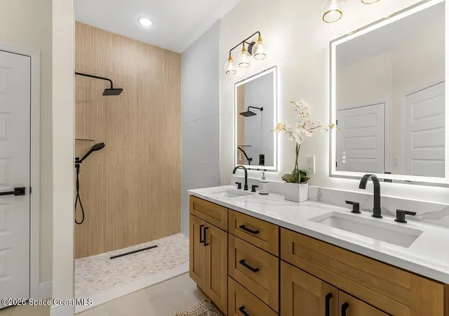 Photo 1 of Single family home for sale at 8236 104th Court, Vero Beach, FL 32967 | MLS# 1083992 | Listing updated on 2026-09-06