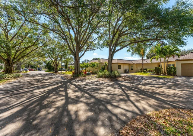 Photo 3 of Townhouse for sale at 236 Country Clb Dr, Melbourne, FL 32940 | MLS# 1084240 | Listing updated on 2026-09-15