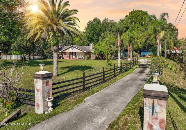 1st image of 300 Orange Ave, Saint Cloud, FL 34769 | MLS# 1083776