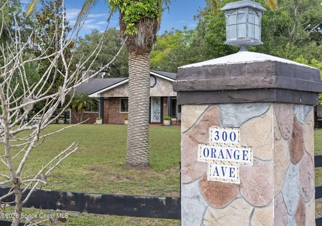 3rd image of 300 Orange Ave, Saint Cloud, FL 34769 | MLS# 1083776