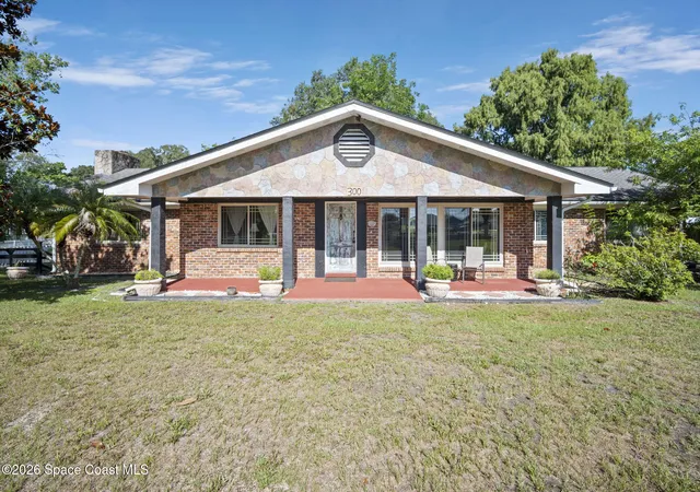 4th image of 300 Orange Ave, Saint Cloud, FL 34769 | MLS# 1083776