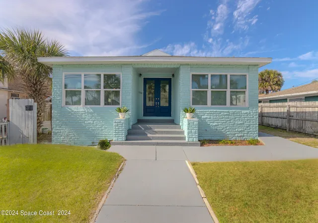 Photo 2 of Single family home for sale at 128 S Wild Olive Ave, Daytona Beach, FL 32118 | MLS# 1083874 | Listing updated on 2026-08-29