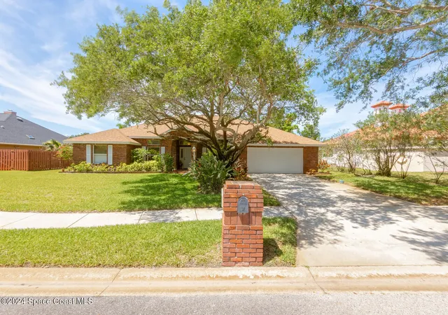 Photo 2 of Single family home for sale at 410 Oriole Ln, Indialantic, FL 32903 | MLS# 1083907 | Listing updated on 2026-09-21