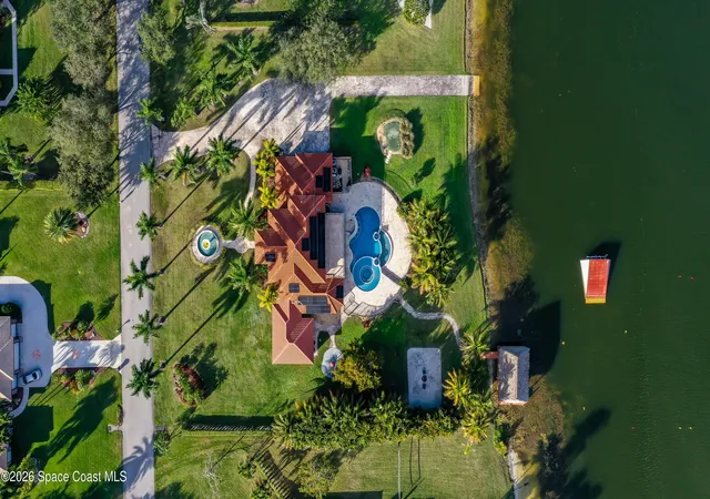 3rd image of 5660 Lago Del Sol Dr, Lake Worth, FL 33449 | MLS# 1083989