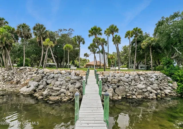 Photo 4 of Single family home for sale at 949 N Indian River Dr, Cocoa, FL 32922 | MLS# 1084172 | Listing updated on 2026-08-19