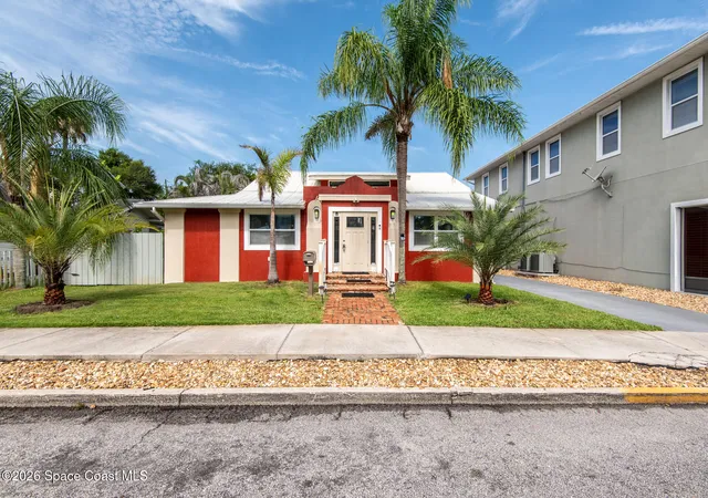 Photo 3 of Single family home for sale at 2100 Vernon Pl, Melbourne, FL 32901 | MLS# 1084076 | Listing updated on 2026-09-17