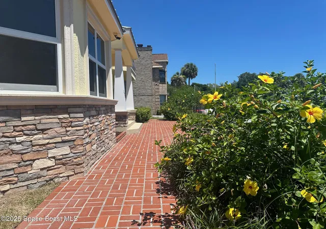 Photo 3 of Single family home for sale at 1613 N Indian River Dr, Cocoa, FL 32922 | MLS# 1084189 | Listing updated on 2026-08-07