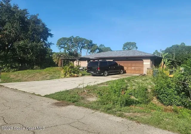 2nd image of 317 Hamilton Ave, Lehigh Acres, FL 33936 | MLS# 1084171