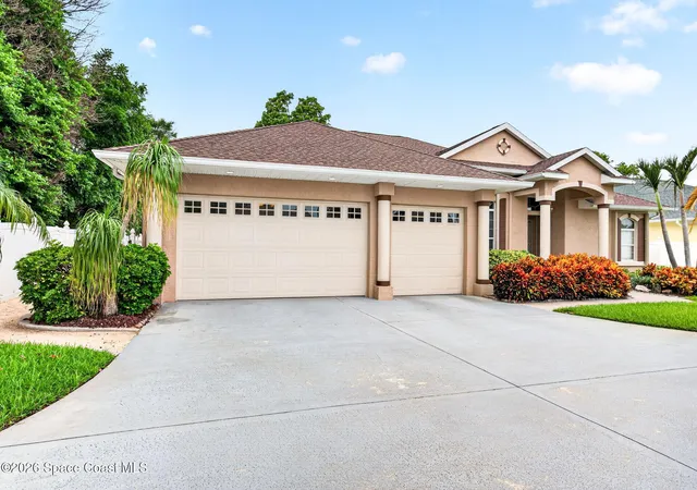 Photo 2 of Single family home for sale at 2622 Canary Isles Dr, Melbourne, FL 32901 | MLS# 1084309 | Listing updated on 2026-09-14