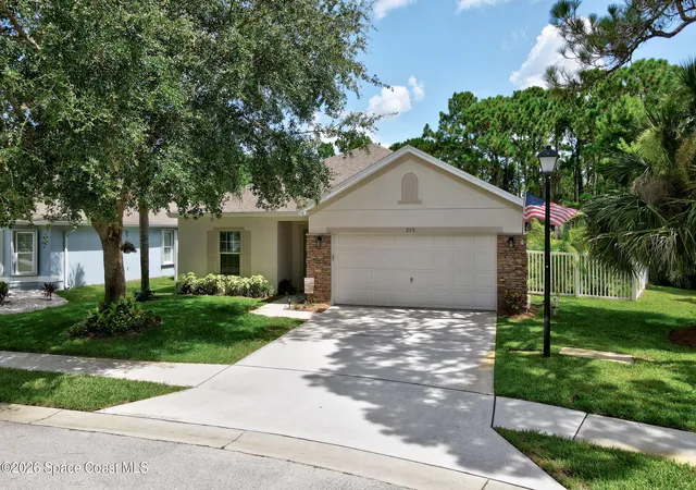 Photo 4 of Single family home for sale at 250 Briarcliff Cir, Sebastian, FL 32958 | MLS# 1084217 | Listing updated on 2026-08-10
