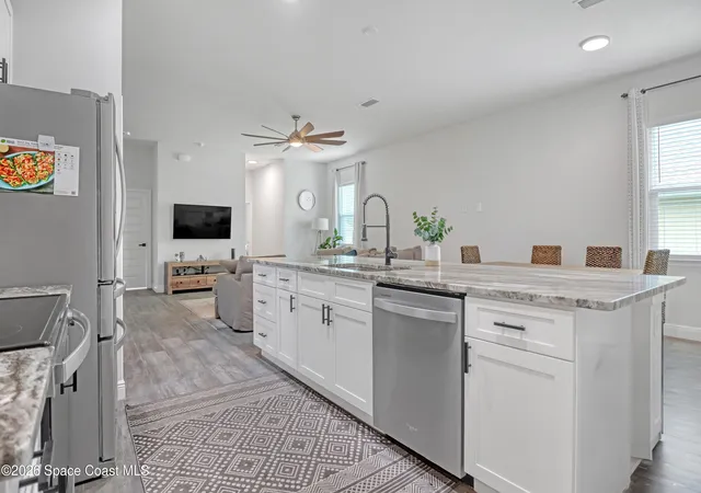 3rd image of 910 Windmill St Se, Palm Bay, FL 32909 | MLS# 1084321