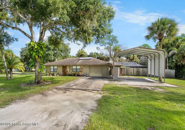 Photo 2 of Single family home for sale at 3596 12th Street Sw, Vero Beach, FL 32968 | MLS# 1084305 | Listing updated on 2026-10-15