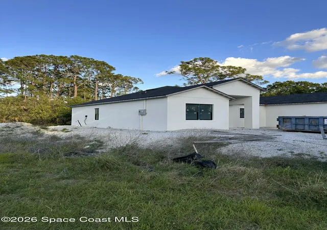 Photo 2 of Sale Pending at 364 Tamarind Cir Nw, Palm Bay, FL 32907 | MLS# 1084278 | Listing updated on 2026-08-11