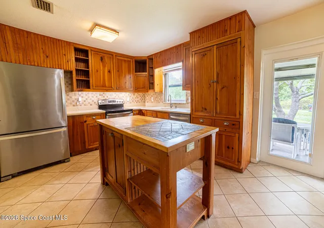 Photo 3 of Single family home for sale at 4040 Raney Rd, Titusville, FL 32780 | MLS# 1084293 | Listing updated on 2026-09-21