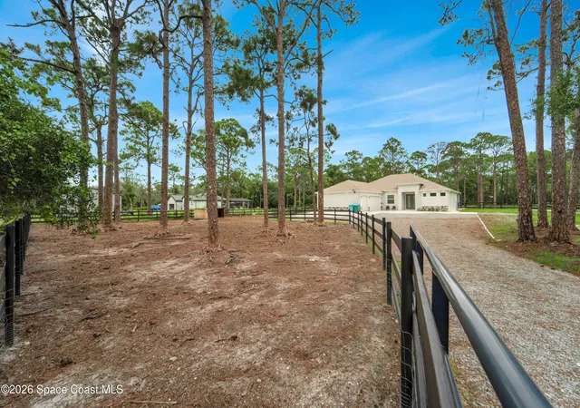 3rd image of 8025 Se Babcock St Se, Palm Bay, FL 32909 | MLS# 1084347