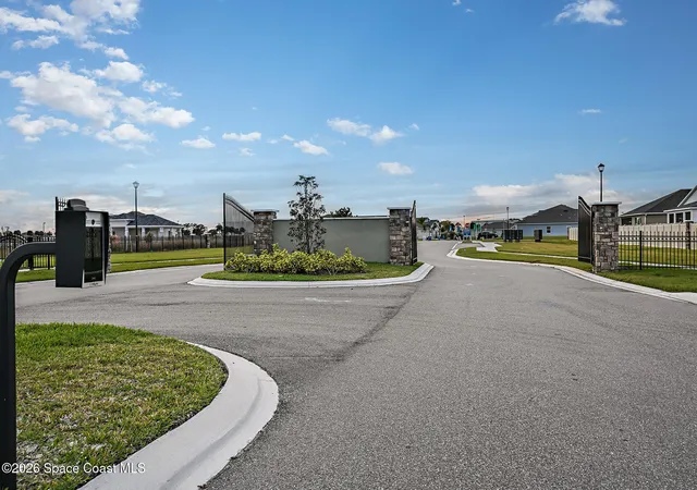 Photo 3 of Single family home for sale at 2432 Pinwherry St Nw, Palm Bay, FL 32907 | MLS# 1084381 | Listing updated on 2026-09-15