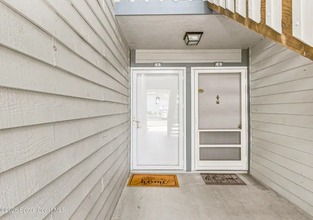 Listing Photo 5 - Condo for sale in building located at 4590 Beck Lake Trl, Melbourne, FL 32901 - Unit #1-129