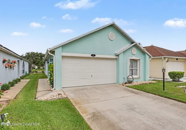Photo 2 of Sale Pending at 2809 Maderia Cir, Melbourne, FL 32935 | MLS# 1084917 | Listing updated on 2026-08-31