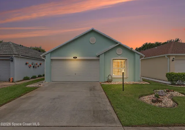 Photo 3 of Sale Pending at 2809 Maderia Cir, Melbourne, FL 32935 | MLS# 1084917 | Listing updated on 2026-08-31