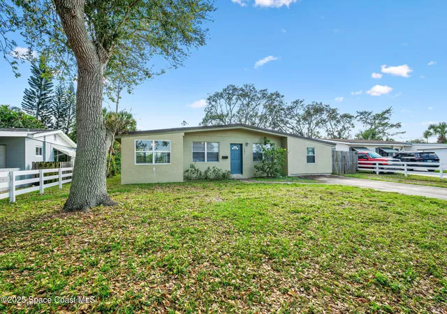 Photo 1 of Single family home for sale at 907 Espanola Way, Melbourne, FL 32901 | MLS# 1085222 | Listing updated on 2026-08-18