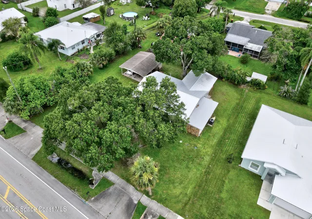 Photo 3 of Single family home for sale at 1275 27th Avenue, Vero Beach, FL 32960 | MLS# 1084610 | Listing updated on 2026-10-05