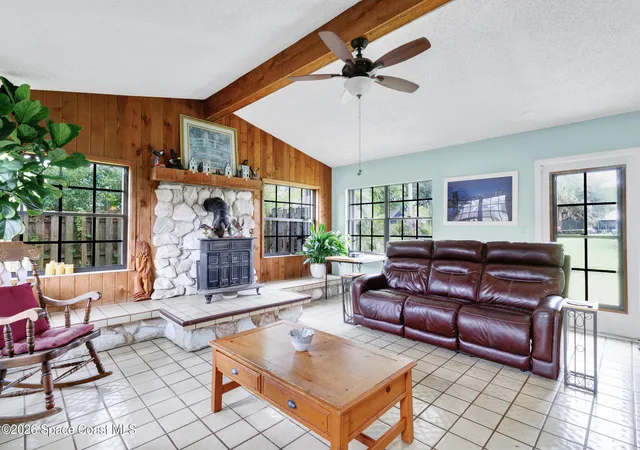 Photo 4 of Single family home for sale at 1275 27th Avenue, Vero Beach, FL 32960 | MLS# 1084610 | Listing updated on 2026-10-05