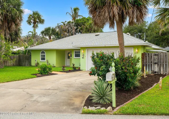 Photo 4 of Single family home for sale at 6820 Angeles Rd, Melbourne Beach, FL 32951 | MLS# 1084706 | Listing updated on 2026-10-07
