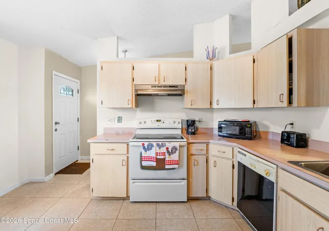 Photo 4 of Single family home for sale at 660 Weaver Rd SW, Palm Bay, FL 32908 | MLS# 1084996 | Listing updated on 2026-09-18