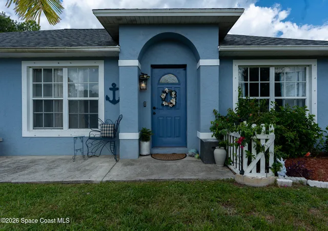 Photo 2 of Single family home for sale at 8175 101st Court, Vero Beach, FL 32967 | MLS# 1084684 | Listing updated on 2026-10-04