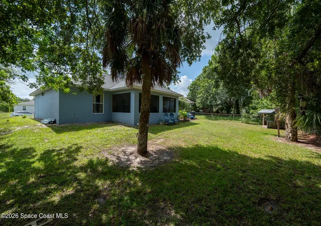 Photo 3 of Single family home for sale at 8175 101st Court, Vero Beach, FL 32967 | MLS# 1084684 | Listing updated on 2026-10-04