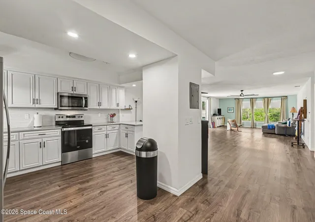 Listing Photo 5 - Condo for sale in building located at 305 Tangle Run Blvd, Melbourne, FL 32940 - Unit #1231