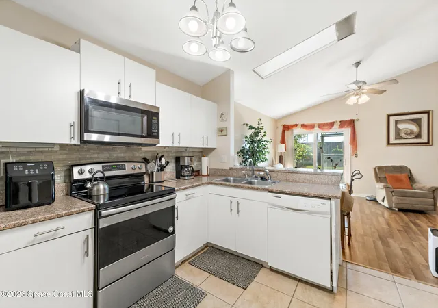 Photo 4 of Single family home for sale at 326 Myrtlewood Rd, Melbourne, FL 32940 | MLS# 1084825 | Listing updated on 2026-09-10