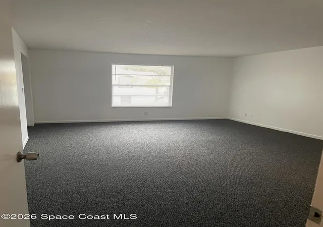 Listing Photo 4 - Condo for sale in building located at 2264 W New Hvn Ave, Melbourne, FL 32904