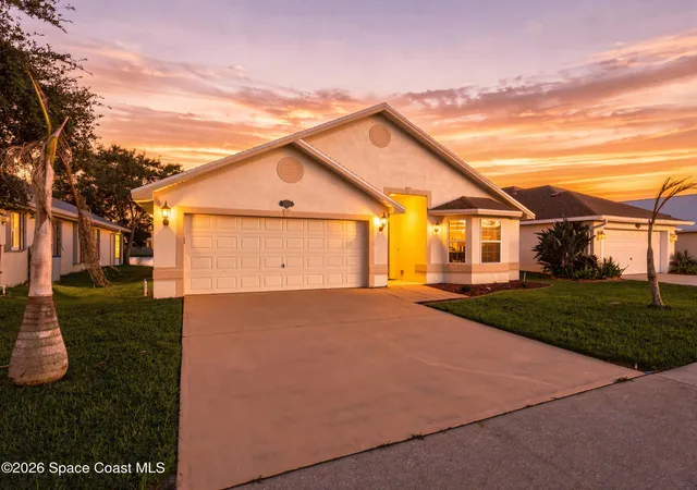 Photo 3 of Single family home for sale at 4811 Decatur Cir, Melbourne, FL 32934 | MLS# 1084995 | Listing updated on 2026-08-31
